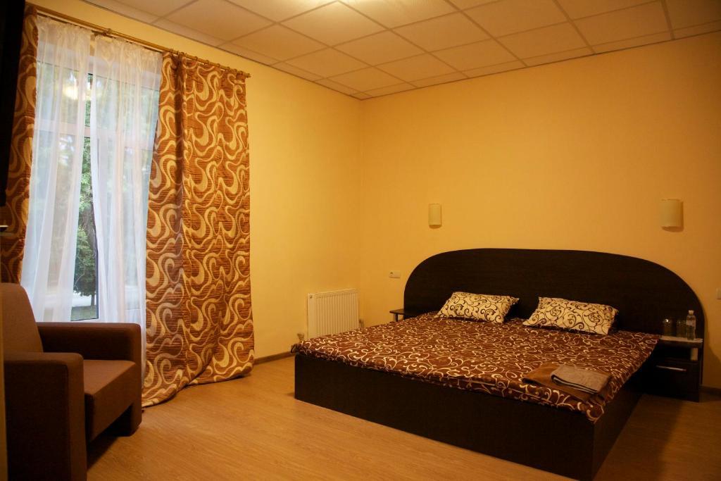 Hotel West Charkiw Zimmer foto